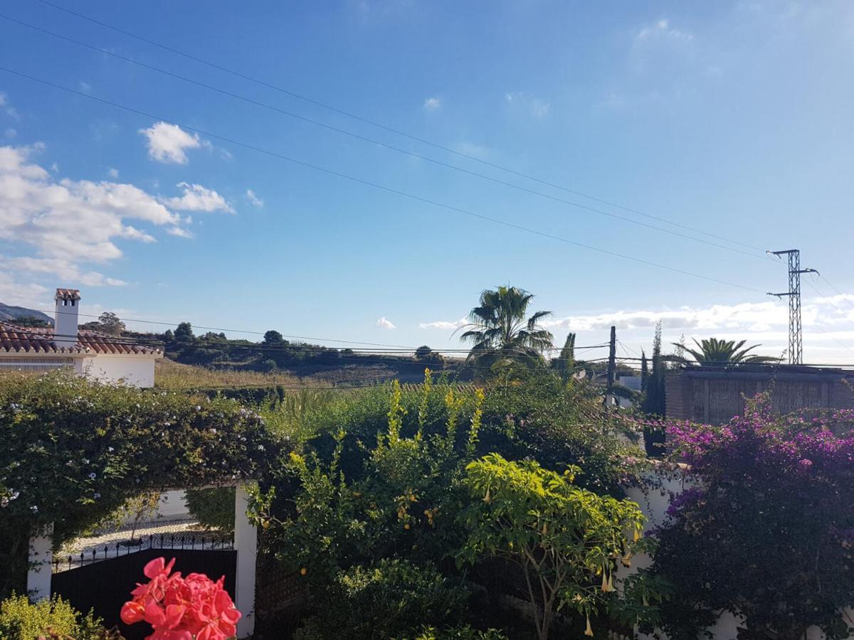 Bonita Villa En Nerja Casa Palomas Esterno foto