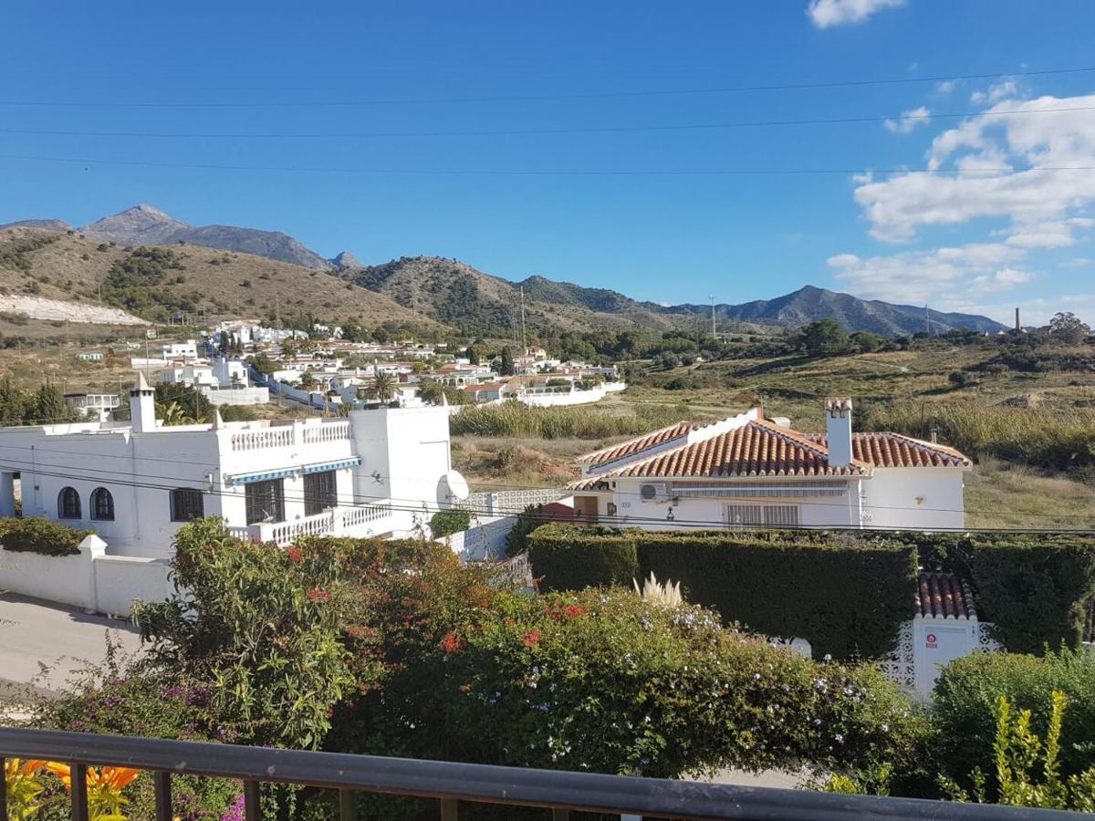 Bonita Villa En Nerja Casa Palomas Esterno foto