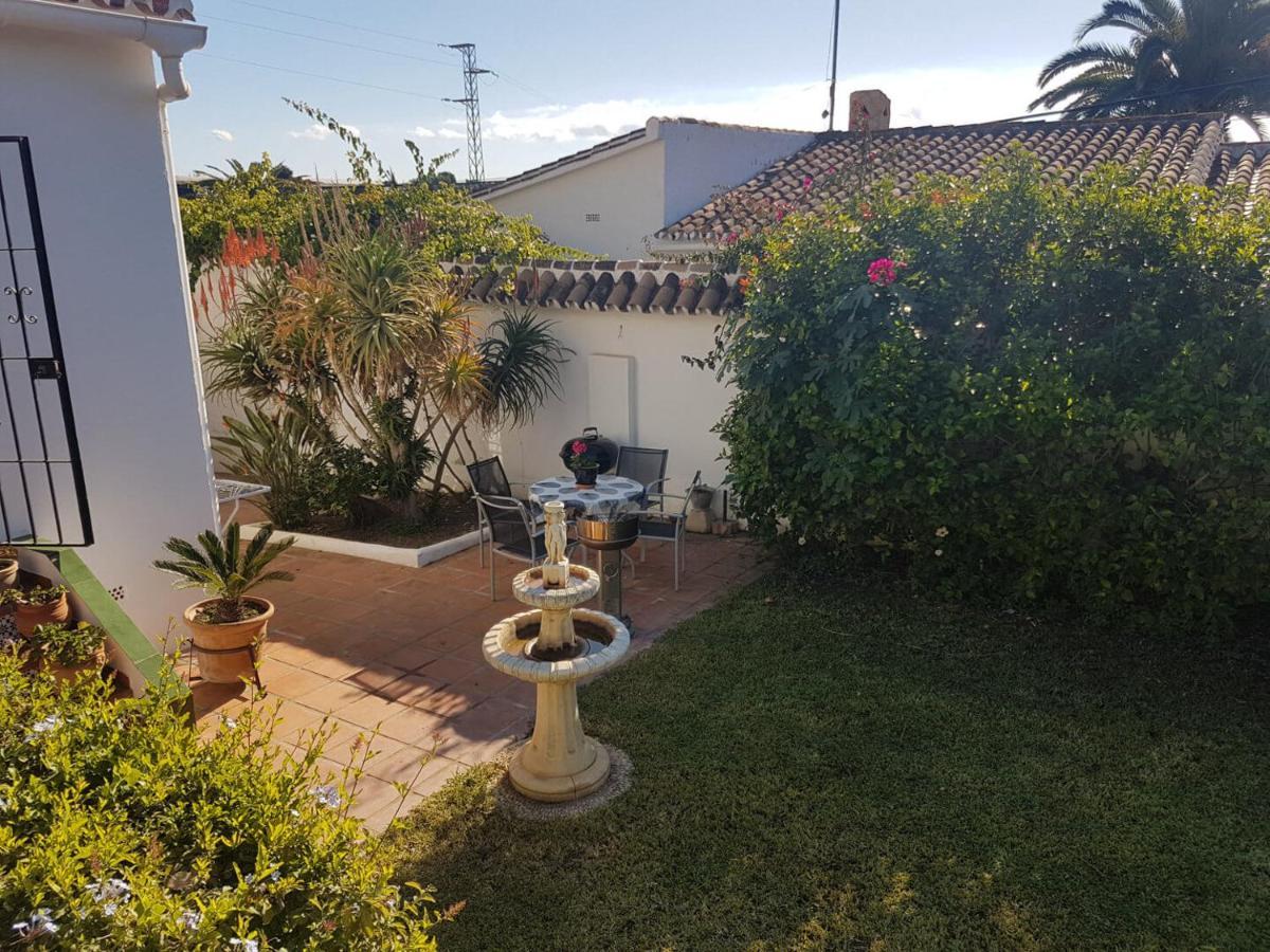 Bonita Villa En Nerja Casa Palomas Esterno foto